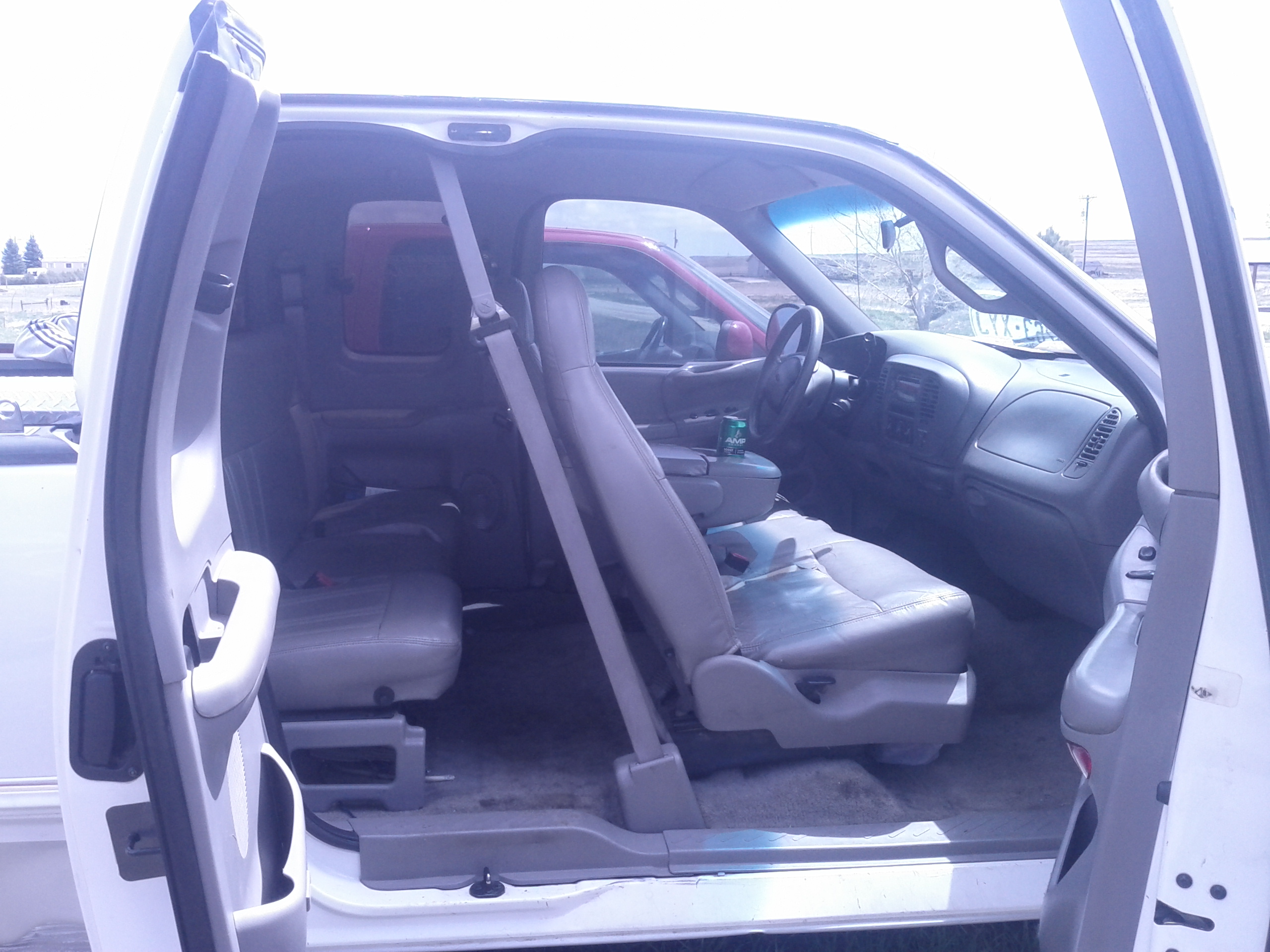 1997 Ford F150 Lariat interior