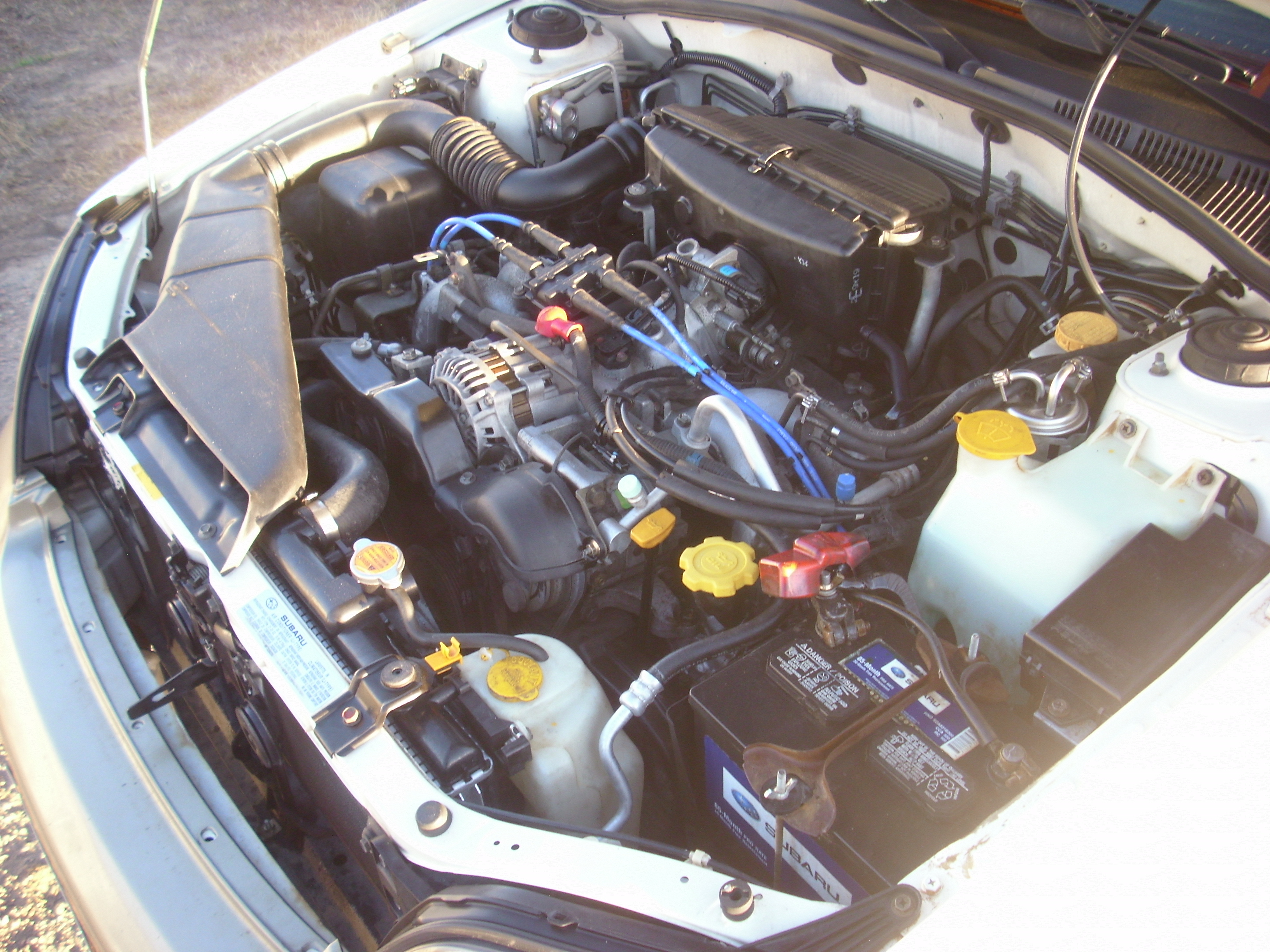 2000 Subaru Outback Sedan engine