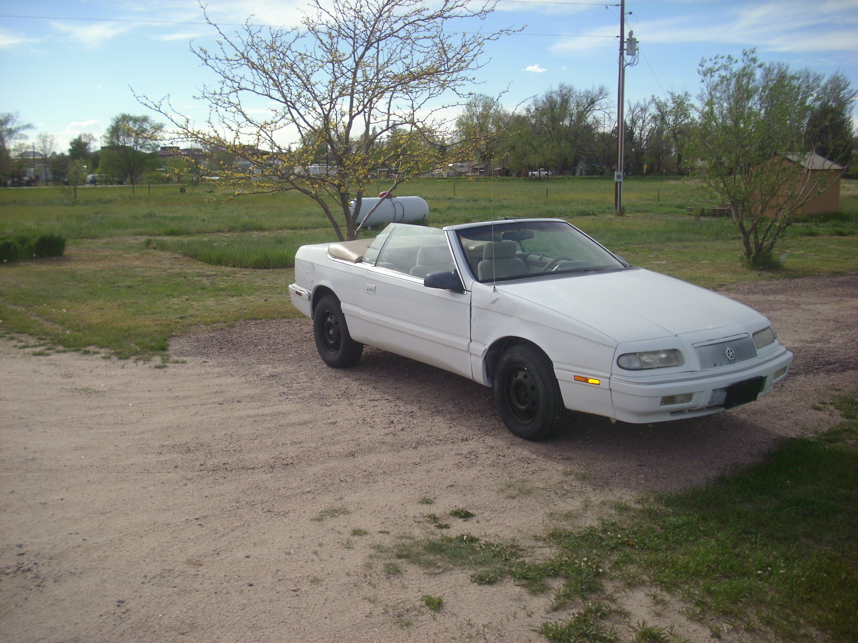1995 Chrysler LeBaron side